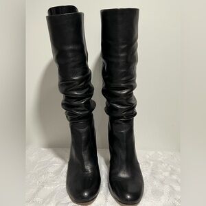 Vince Camuto Seccily boots
Black Leather Knee-High slouchy Boots
Size 8.5